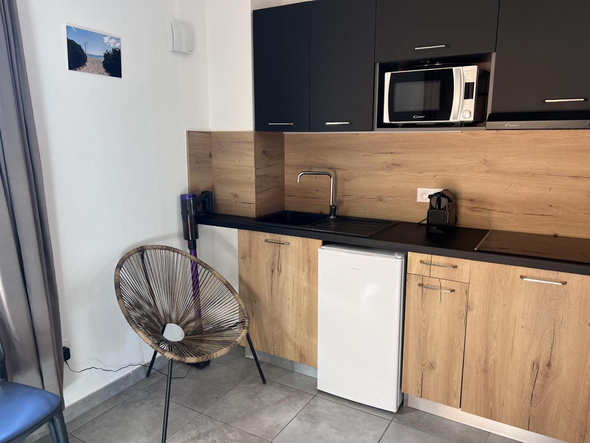 Residence Hoteliere Les Hameaux De Saint Cyprien 25 M2 Lecci Bagian luar foto