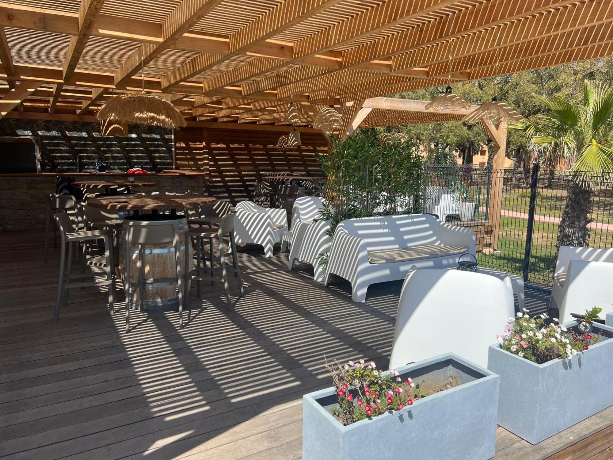 Residence Hoteliere Les Hameaux De Saint Cyprien 25 M2 Lecci Bagian luar foto