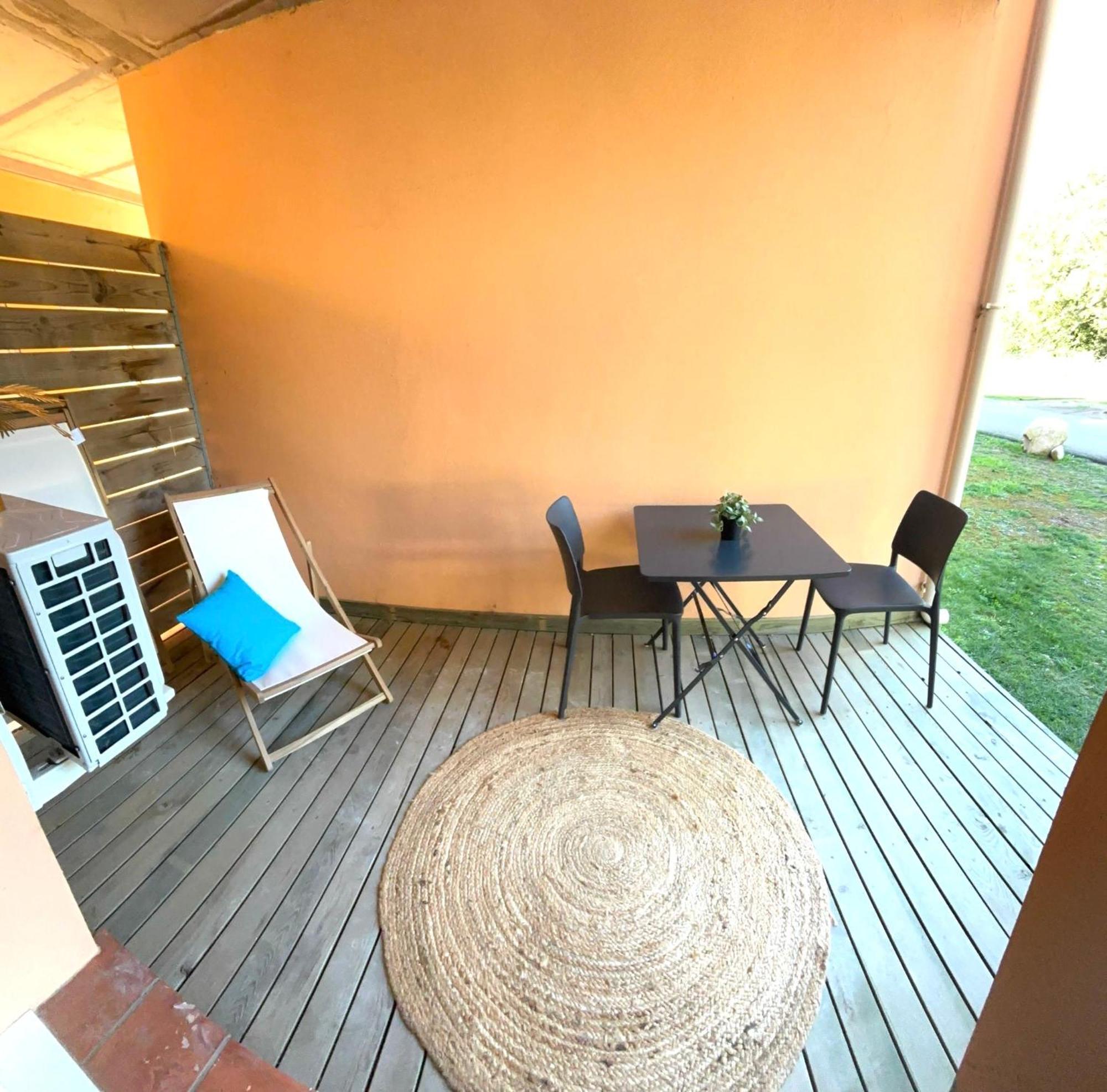 Residence Hoteliere Les Hameaux De Saint Cyprien 25 M2 Lecci Bagian luar foto